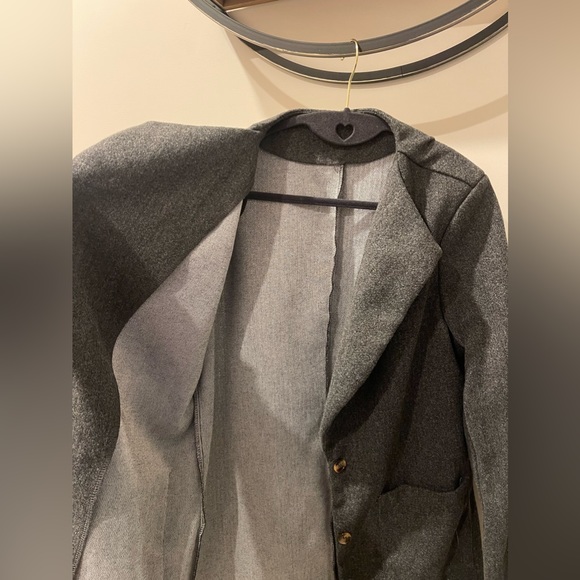 Coat - Picture 2 of 4